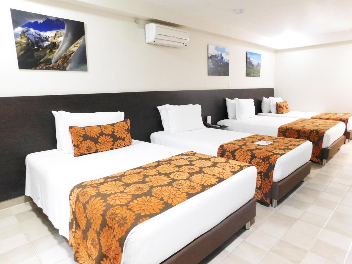 Hotel Poblado Boutique Express Medellin Bagian luar foto