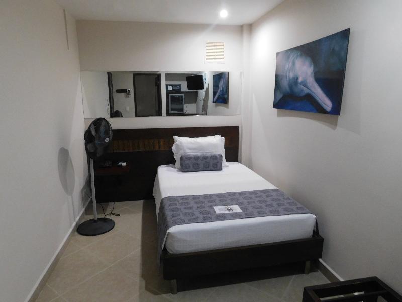 Hotel Poblado Boutique Express Medellin Bagian luar foto