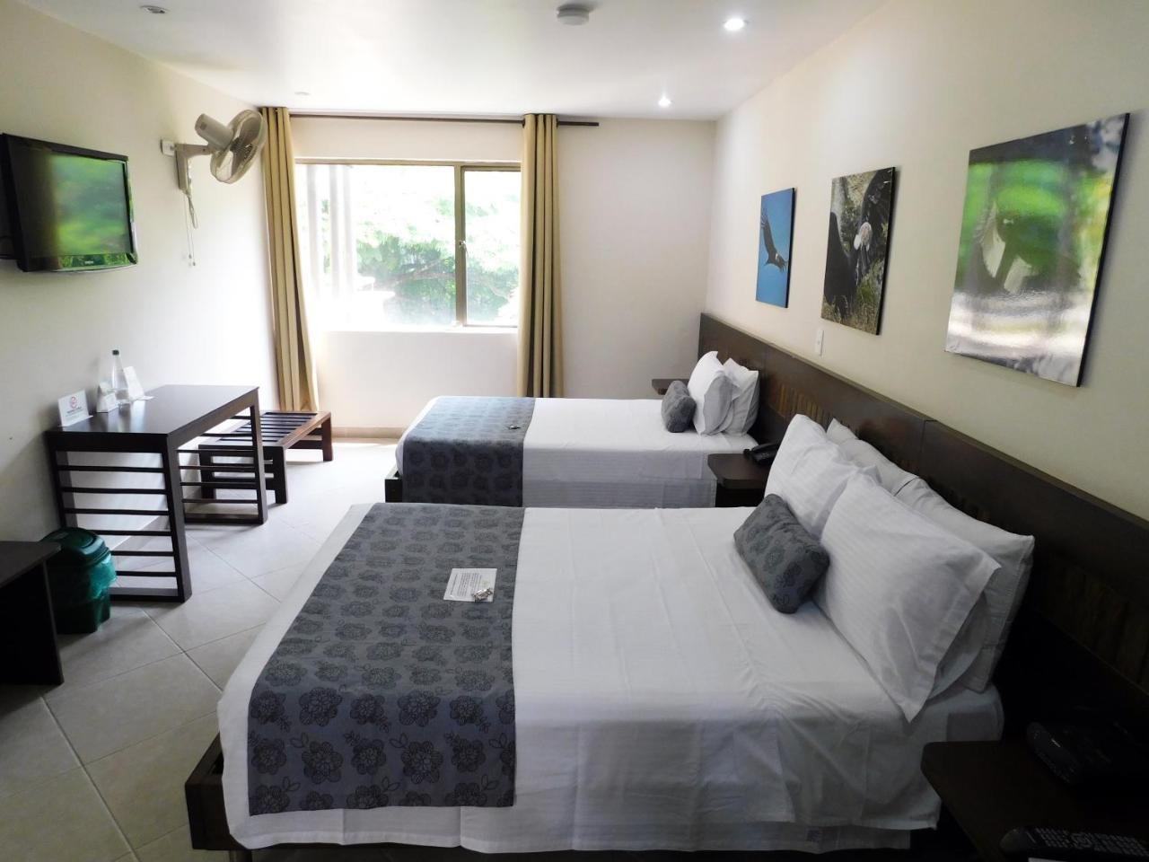 Hotel Poblado Boutique Express Medellin Bagian luar foto