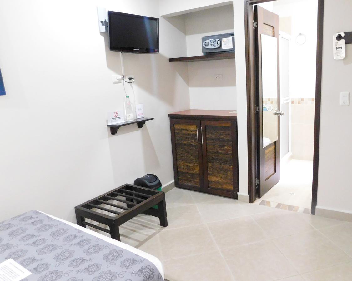 Hotel Poblado Boutique Express Medellin Bagian luar foto