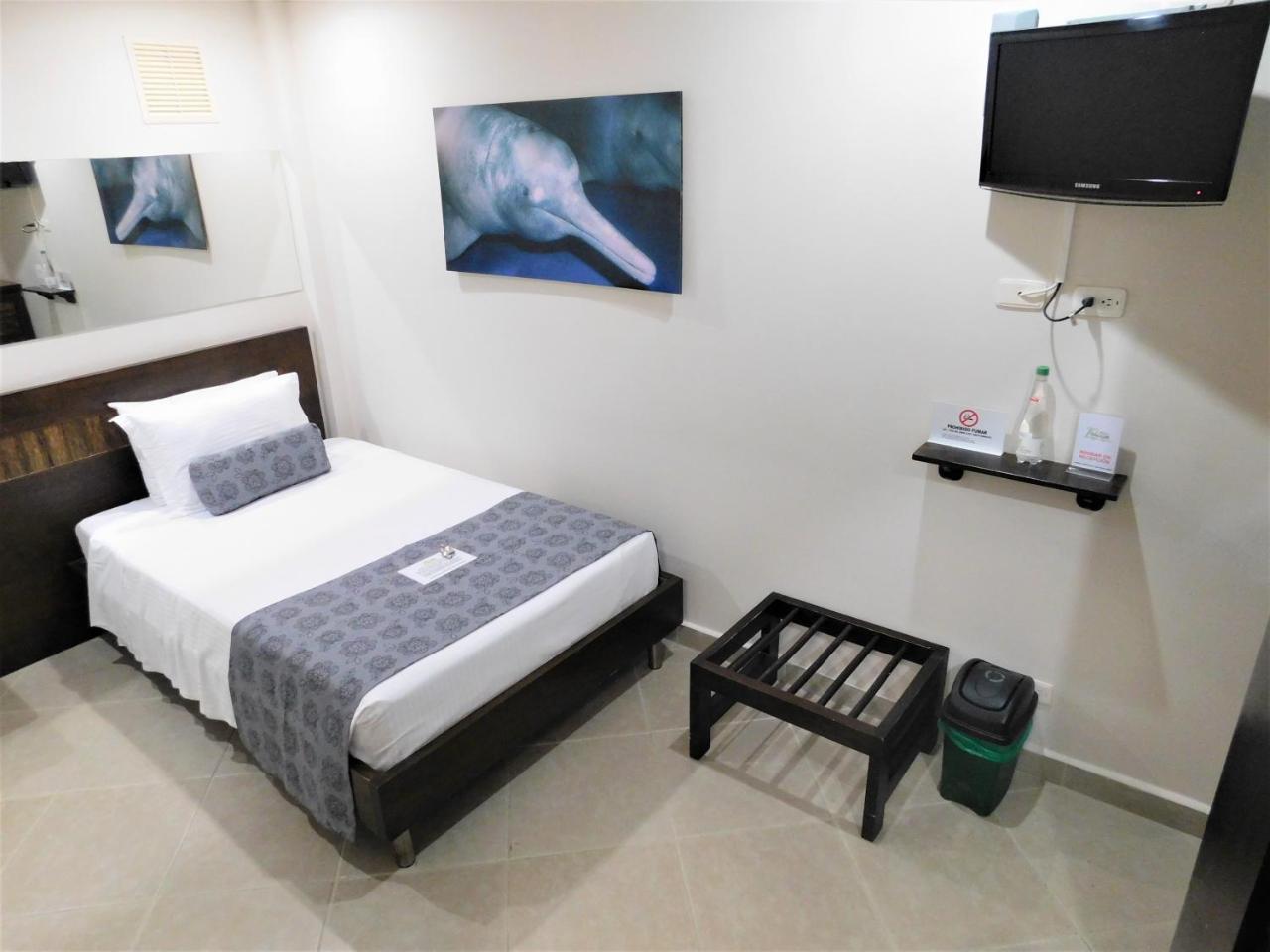 Hotel Poblado Boutique Express Medellin Bagian luar foto