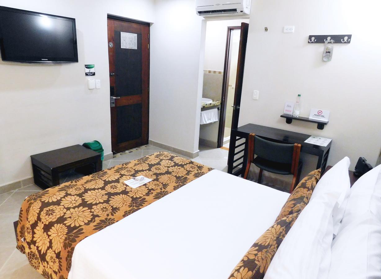 Hotel Poblado Boutique Express Medellin Bagian luar foto
