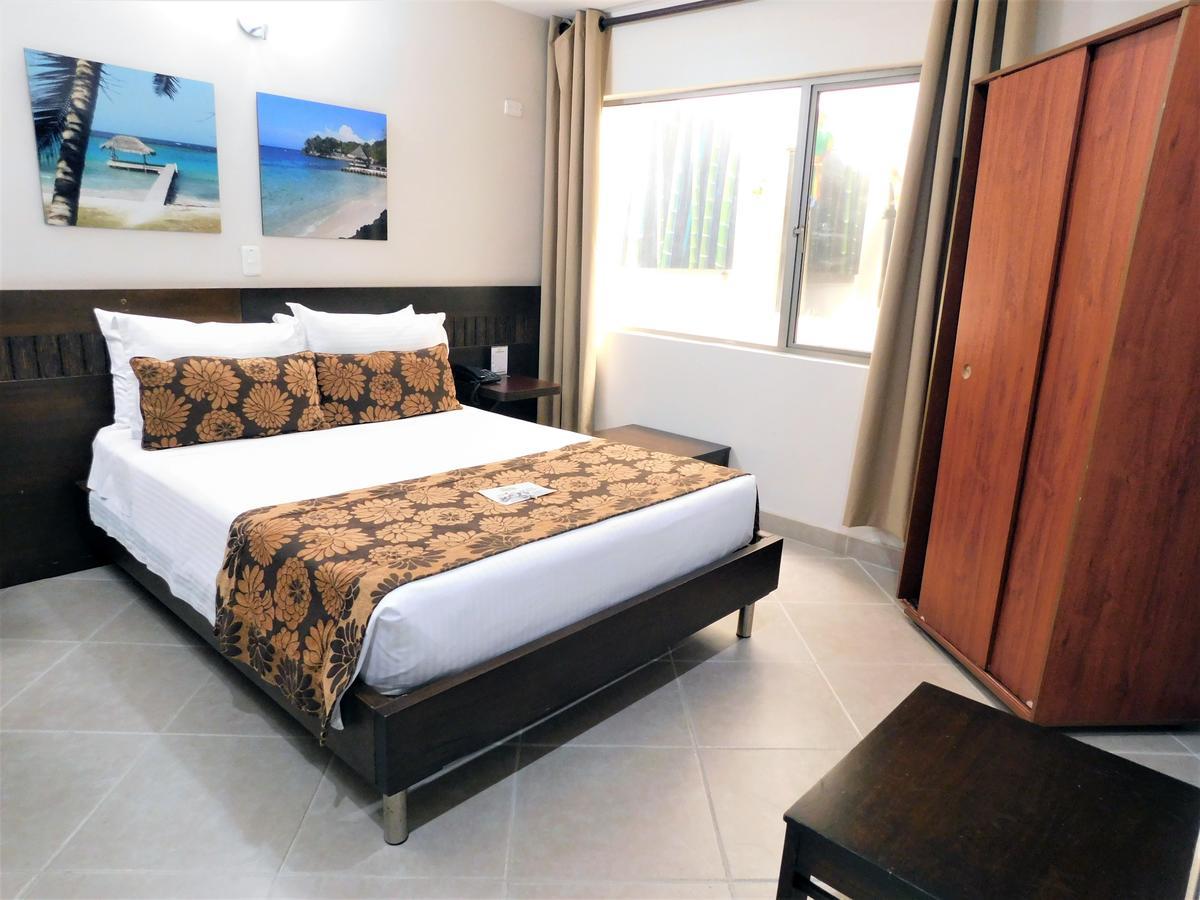 Hotel Poblado Boutique Express Medellin Bagian luar foto