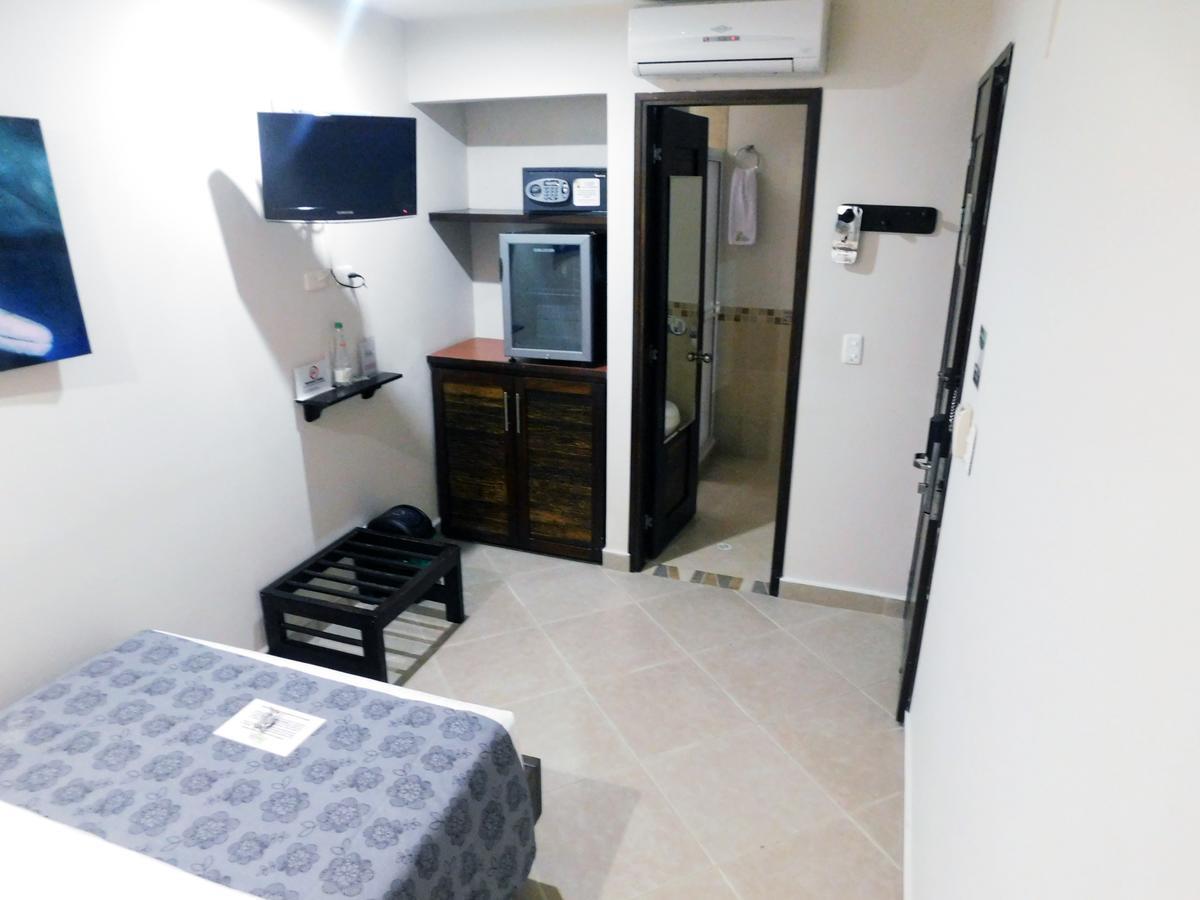 Hotel Poblado Boutique Express Medellin Bagian luar foto