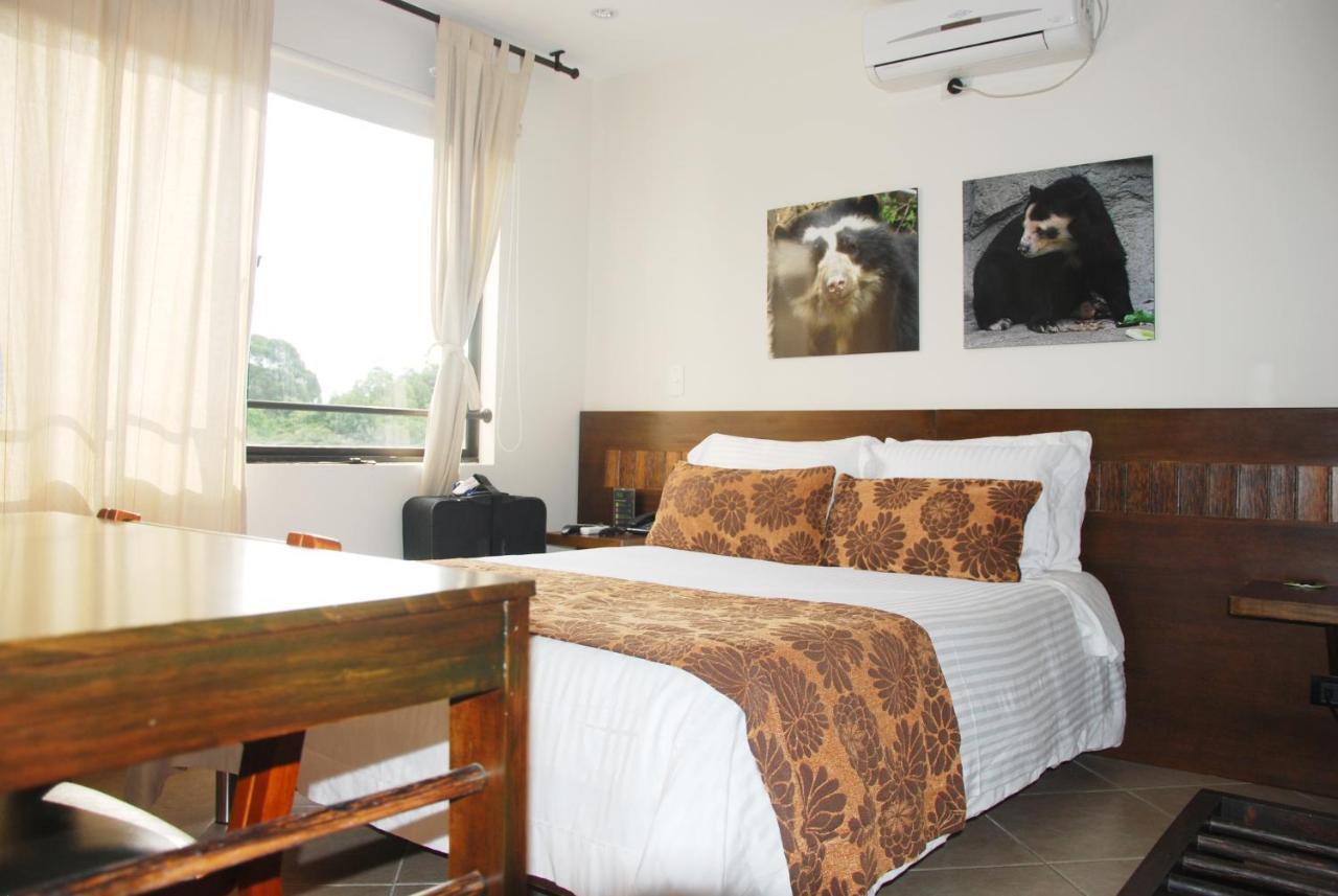 Hotel Poblado Boutique Express Medellin Bagian luar foto